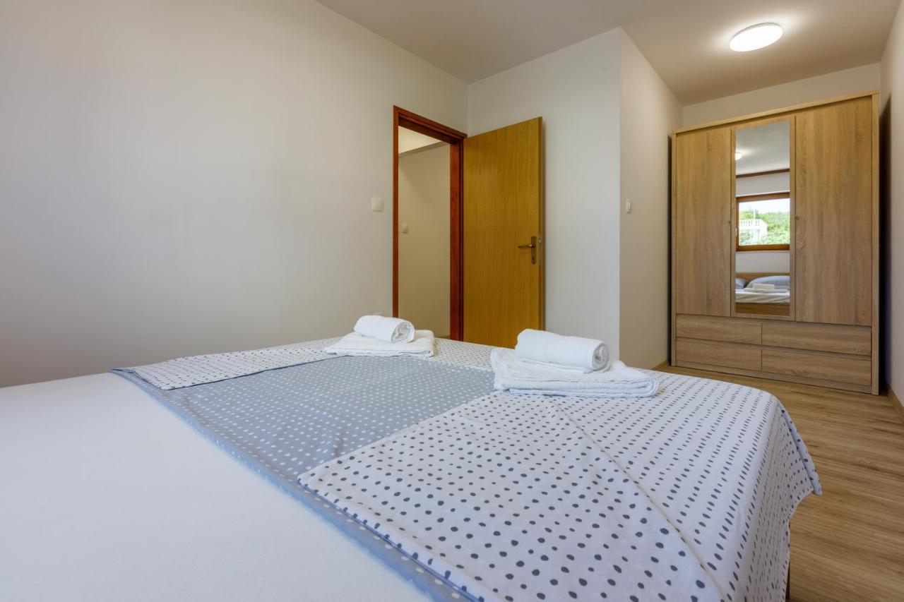 House View Apartment Novi Vinodolski Bagian luar foto